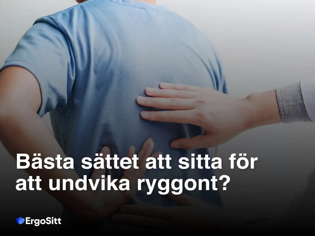 Man med ryggsmärta får hjälp av ergonomiexpert – symboliserar vikten av rätt sittställning för att undvika ryggont enligt ergonomiska rekommendationer